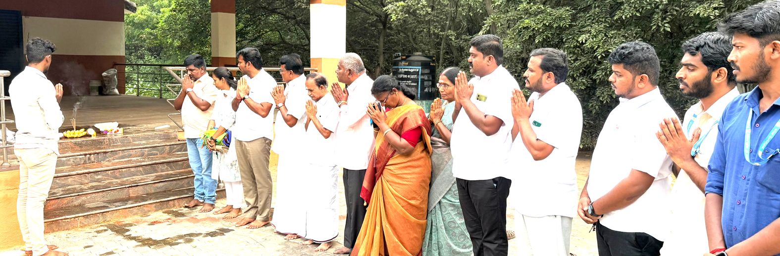 சிபிஎம் கவுன்சிலர் முயற்சியால் மின் மயான மேடை சீரமமைப்பு பணிகள் துவக்கம்