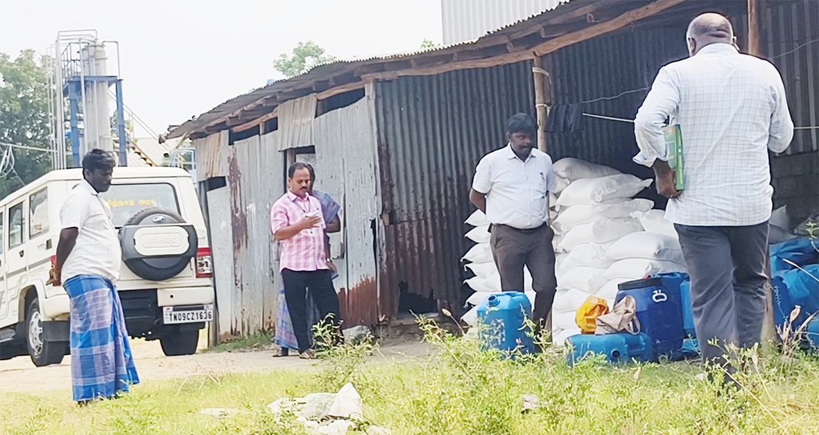 சட்டவிரோதமாக செயல்பட்ட சாய ஆலைகளுக்கு சீல்
