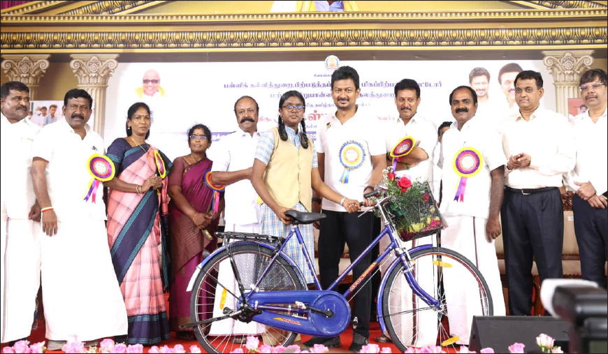 பிளஸ்-1 பள்ளி மாணவர்கள் 5.34 லட்சம் பேருக்கு ரூ.241 கோடியில் இலவச மிதிவண்டிகள் காரைக்குடியில் துணை முதலமைச்சர் உதயநிதி ஸ்டாலின் துவக்கி வைத்தார்