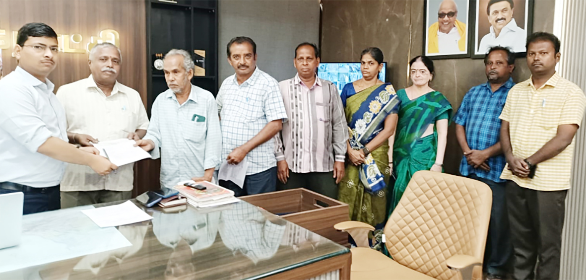 பழைய ஓய்வூதியம் வழங்கக்கோரி மனு