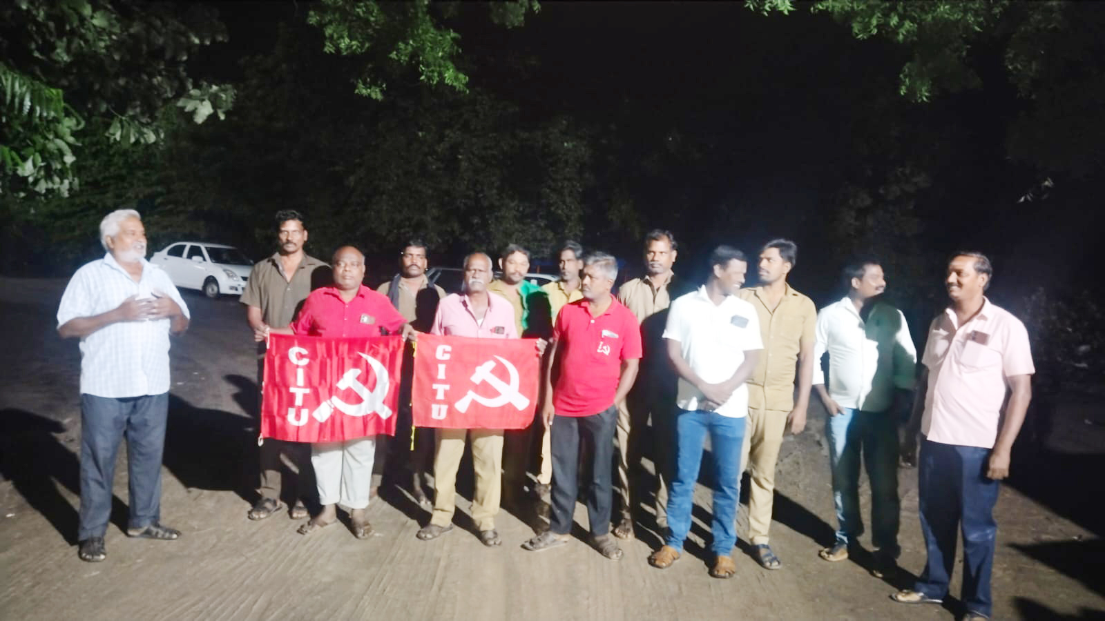 அதிகாரிகள் நிர்பந்தத்தால் இளநிலை பொறியாளர் தற்கொலை சிஐடியு கண்டன ஆர்ப்பாட்டம்