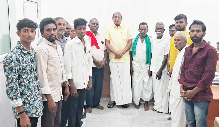 குடிநீர் தொட்டி அமைக்க நிதி கேட்டு கே.சுப்பராயன் எம்.பி.,யிடம் மனு