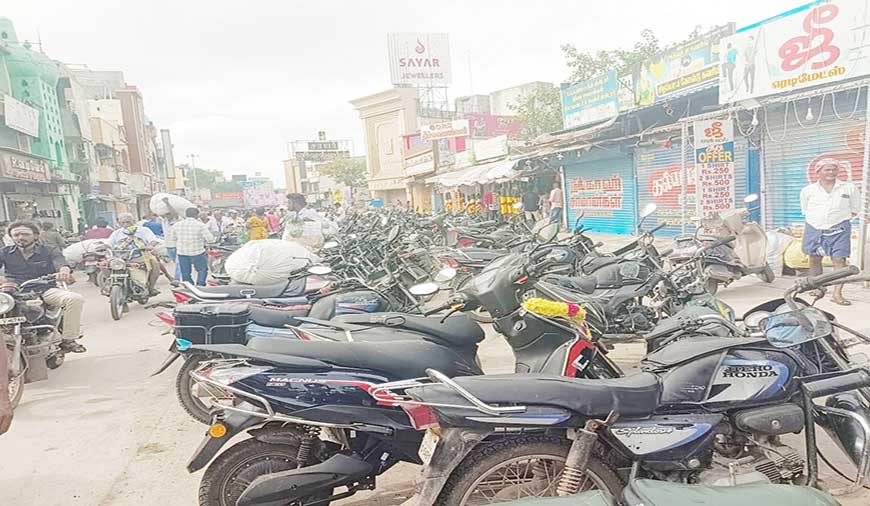 சாலையில் நிறுத்தப்படும் வாகனங்களால் போக்குவரத்து பாதிப்பு