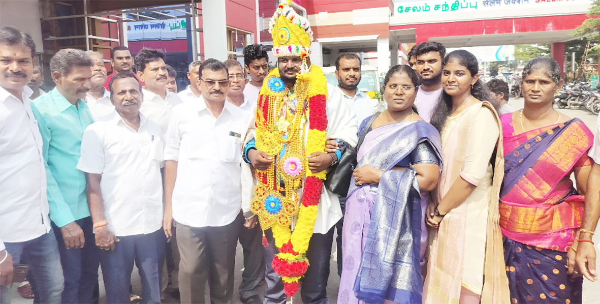 திறன் விளையாட்டுப் போட்டி சேலம் இளைஞர் சாதனை