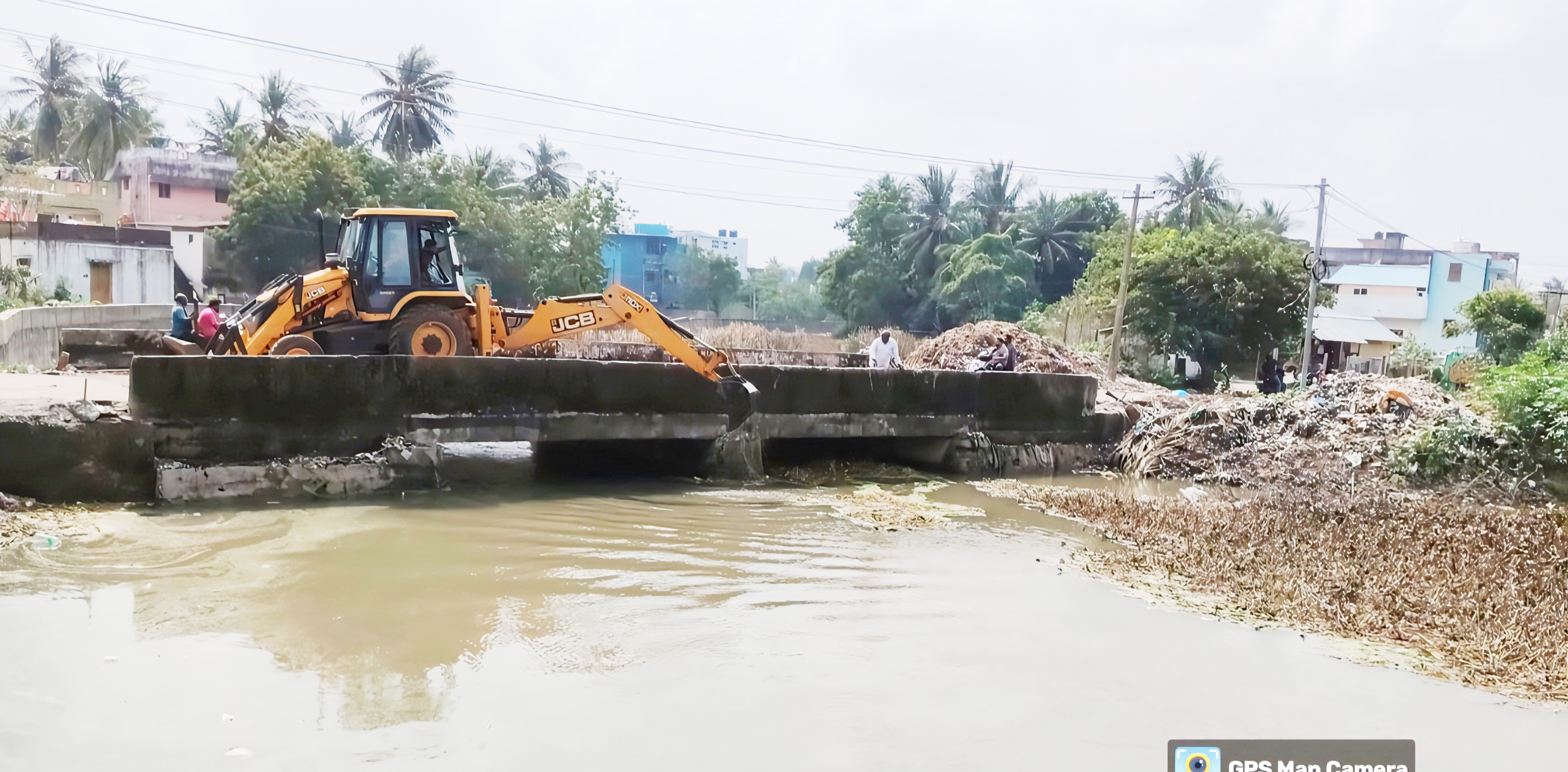 தீக்கதிர் செய்தி எதிரொலி… வாய்க்கால் தடுப்பு சுவரில் மழைநீர் வடிய நடவடிக்கை