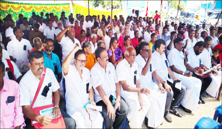 கிருஷ்ணகிரியில் விவசாயிகள் ,தொழிலாளர்கள் போராட்டம்