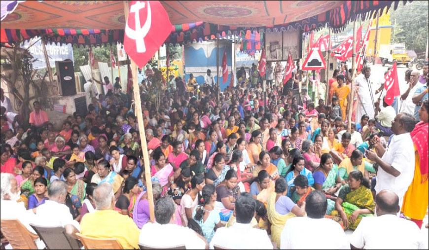 மனைப்பட்டா வழங்காத வருவாய்த்துறை அதிகாரிகள்