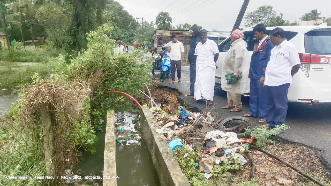 அண்ணாமலைநகர் பேரூராட்சியில் புயல் தடுப்புப் பணிகள் ஆய்வு