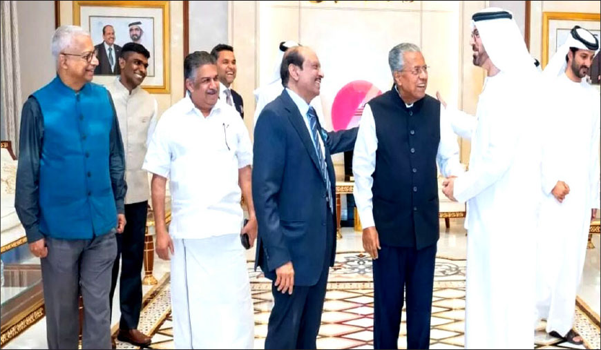 துபாயில் கேரள முதலமைச்சர் பினராயி விஜயனுக்கு உற்சாக வரவேற்பு