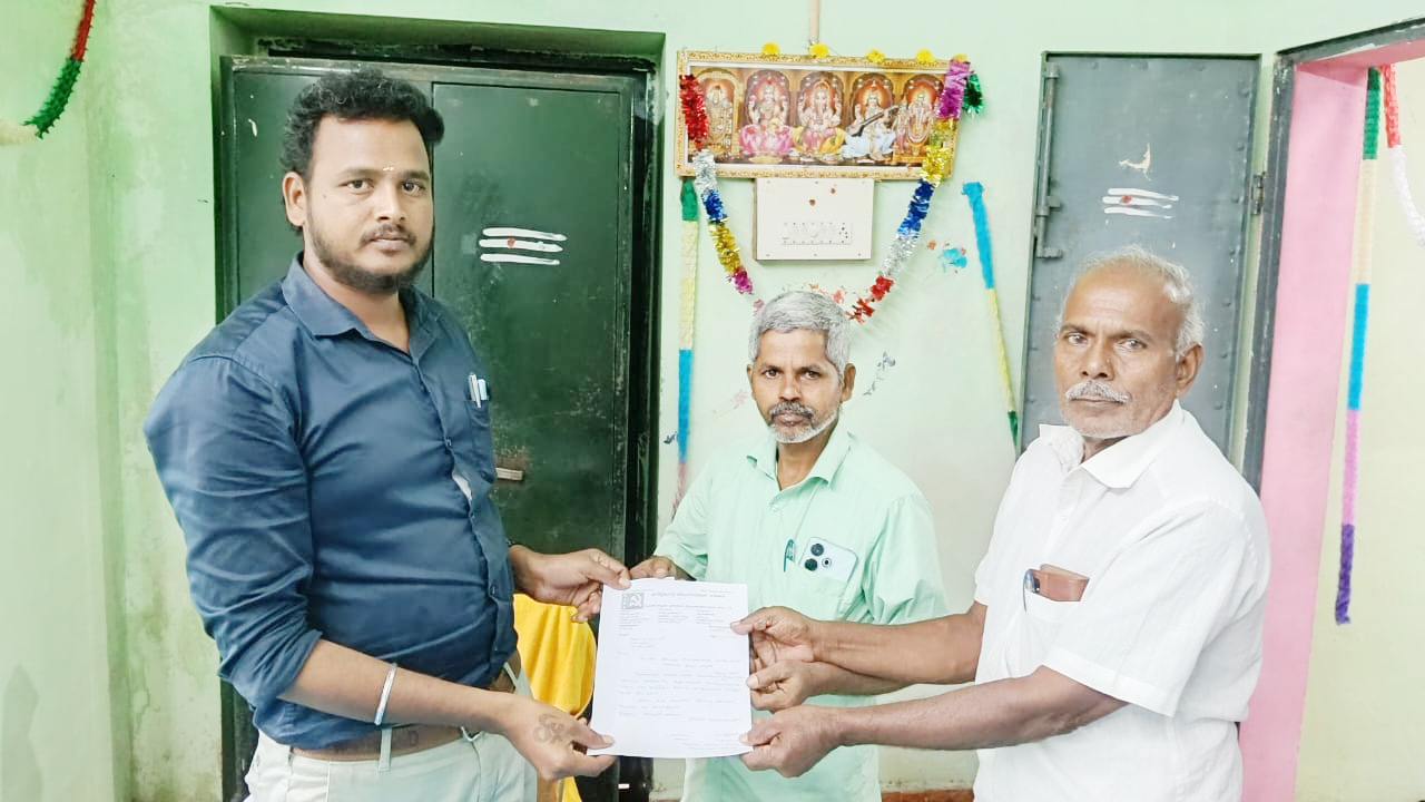 பழுதடைந்துள்ள மின்மாற்றியை மாற்ற மார்க்சிஸ்ட் கட்சி கோரிக்கை
