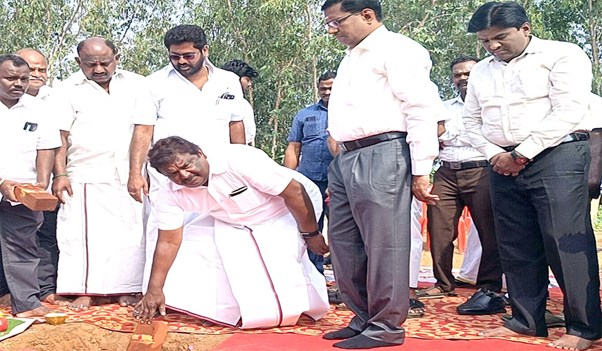 நெசவாளர்கள் பயன்பெறும் வகையில் செங்குந்தபுரத்தில் கைத்தறி பூங்கா அமைச்சர் சிவசங்கர் அடிக்கல் நாட்டினார்