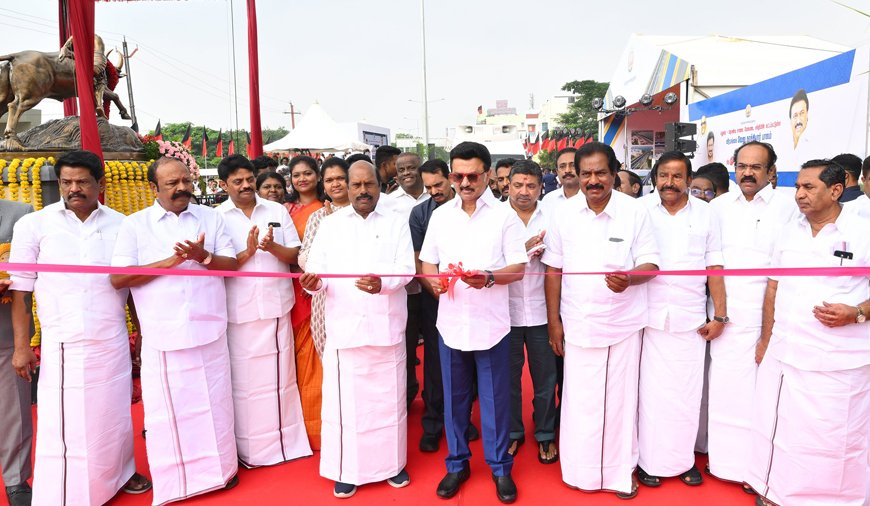 மதுரை: வீரமங்கை வேலுநாச்சியார் மேம்பாலத்தை திறந்து வைத்தார் முதலமைச்சர்!