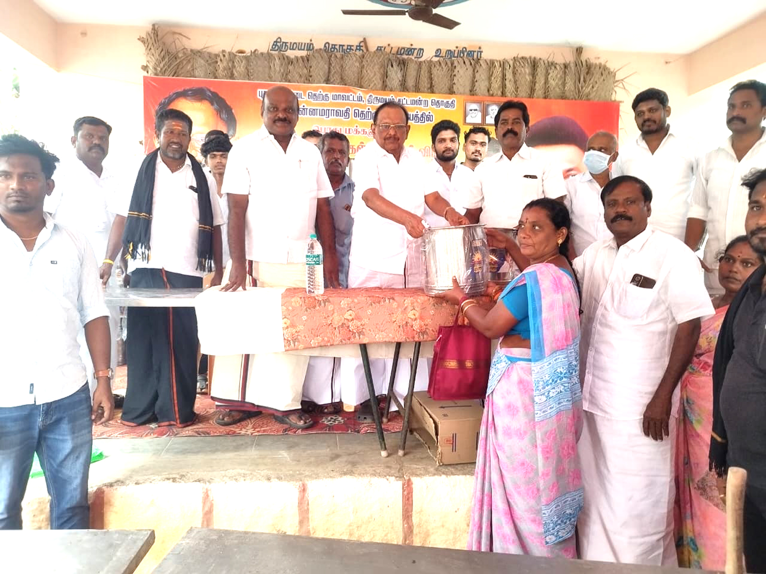புதுக்கோட்டை மாவட்டம் பொன்னமராவதி ஒன்றியம் மேலநிலை, கொன்னைப்பட்டி ஊராட்சிகளில் தமிழ்நாடு இயற்கை வளங்கள் துறை அமைச்சர் எஸ். ரகுபதி நலத்திட்ட உதவிகள் வழங்கினார்.