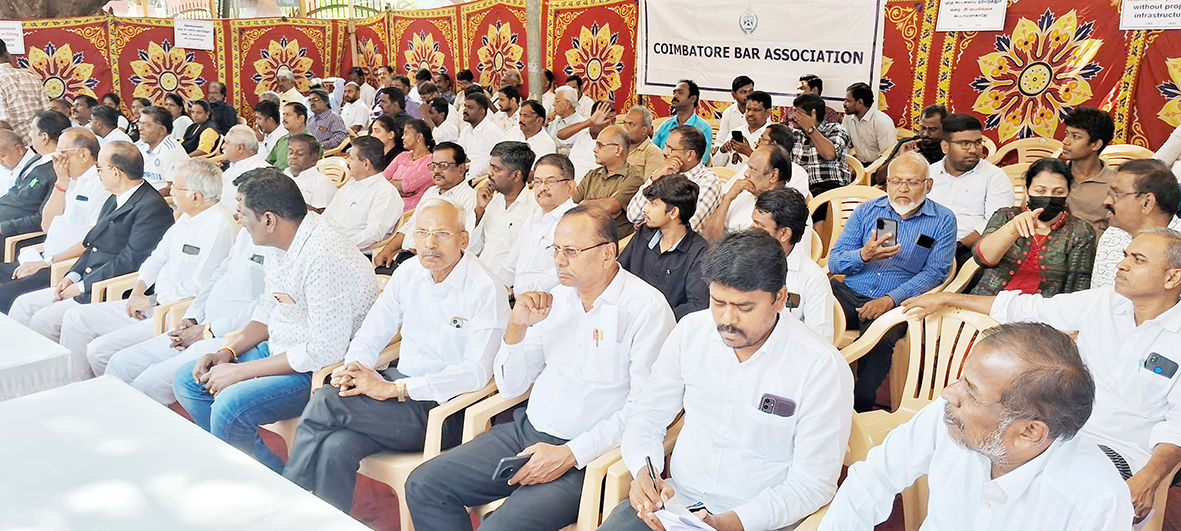 இஃபைலிங் முறைக்கு எதிர்ப்பு: வழக்கறிஞர்கள் உண்ணாவிரதம்