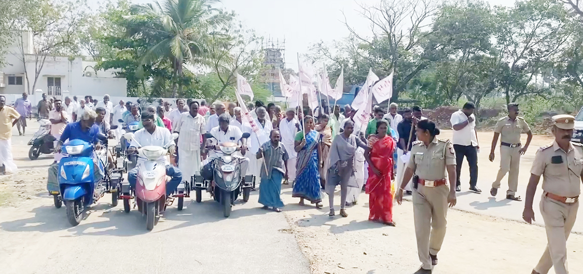 மாற்றுத்திறனாளிகள் போராட்டம்