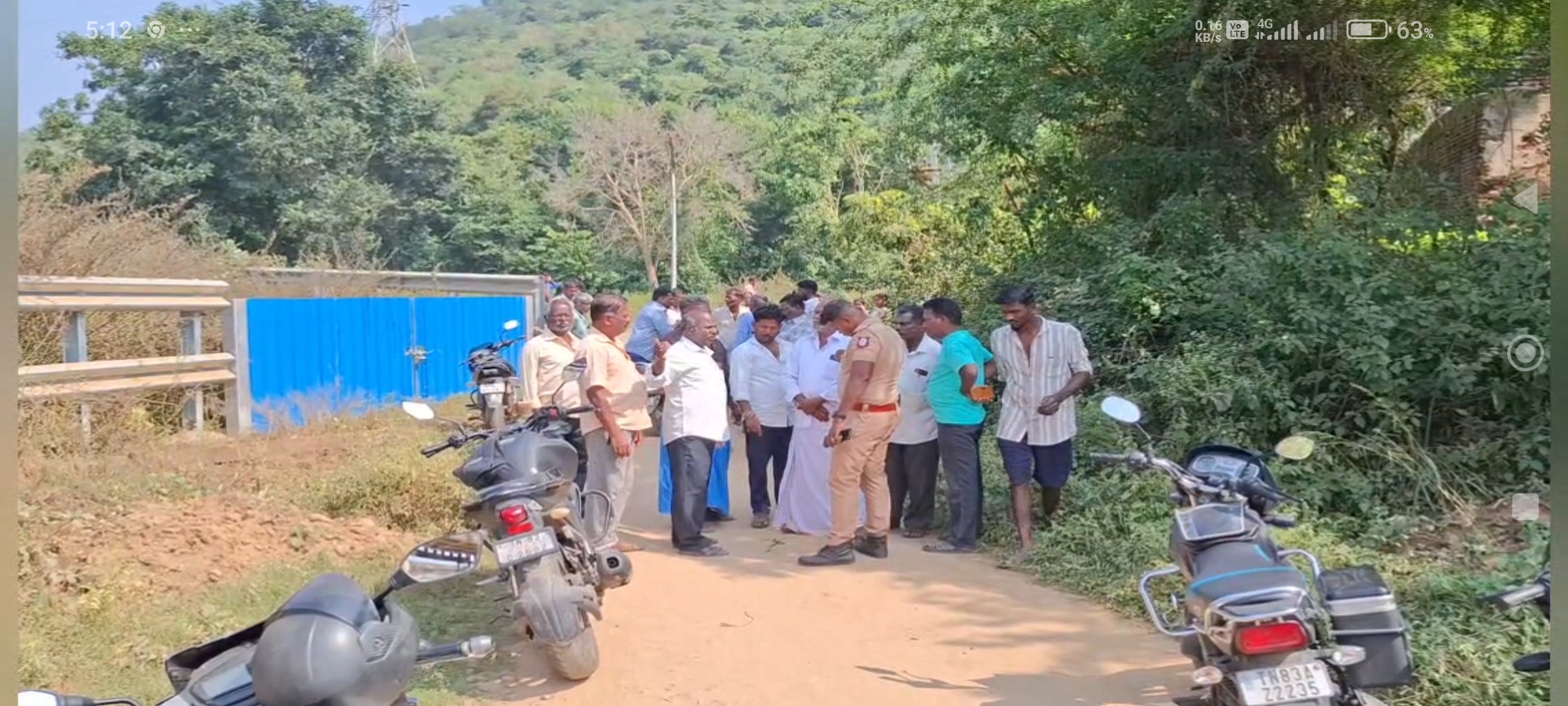 டாஸ்மாக் கடையை அப்புறப்படுத்தகோரி பொதுமக்கள் சாலை மறியல்
