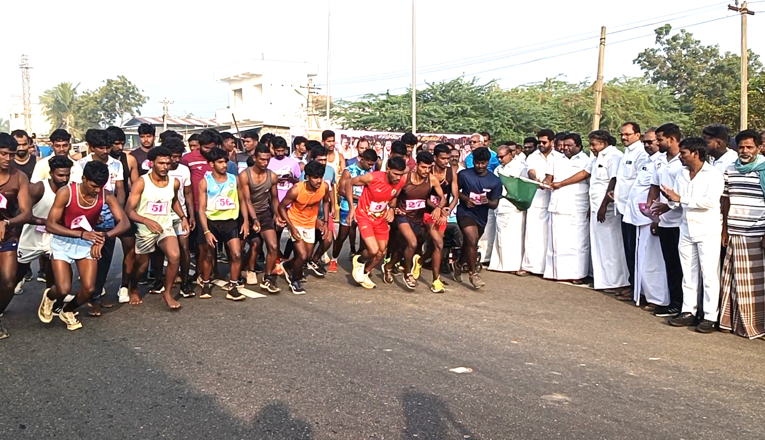 மாரத்தான் போட்டி: அமைச்சர் தொடக்கி வைப்பு