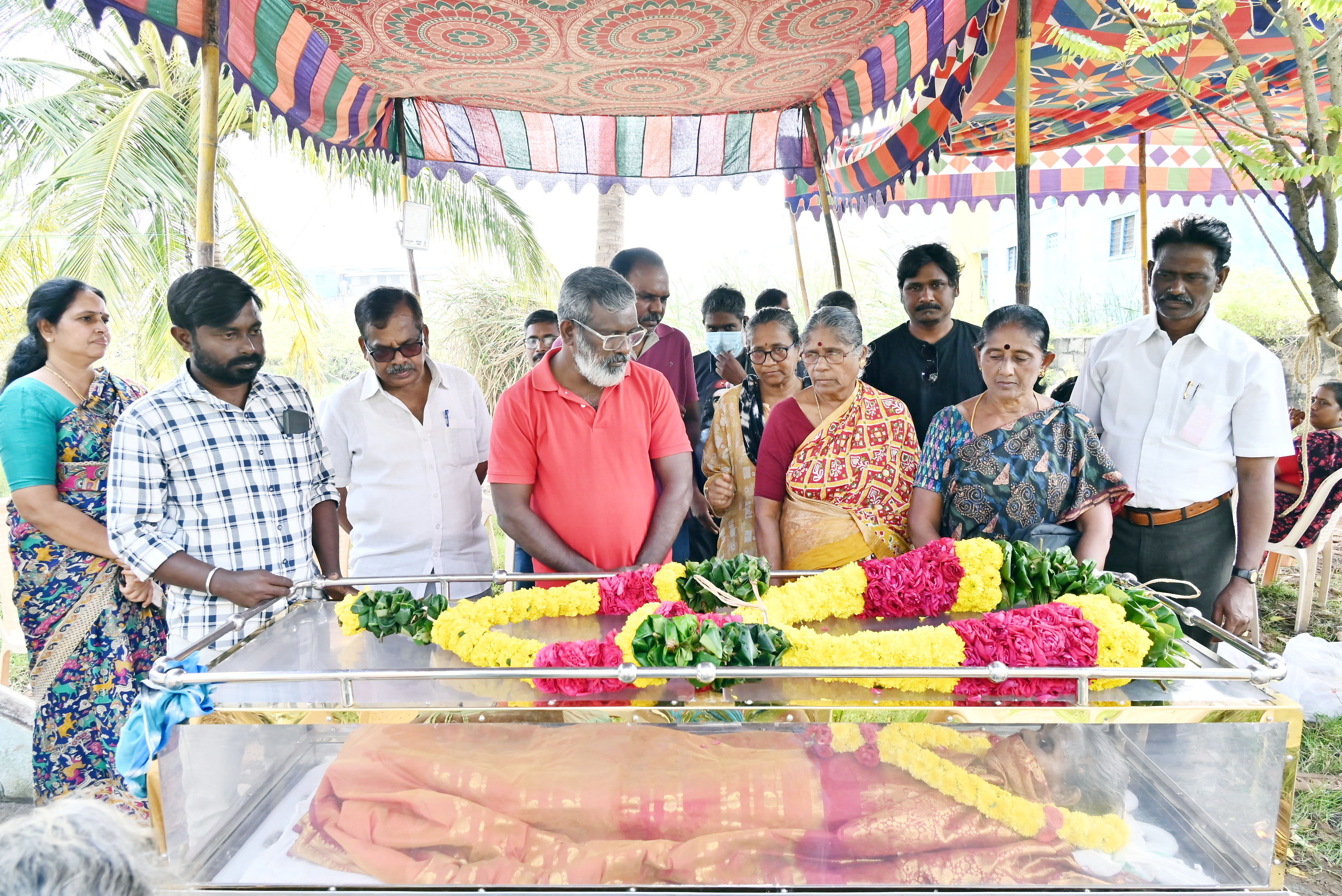 தமுஎகச தலைவர் சி.எம்.குமார் தாயார் கிருஷ்ணவேணி காலமானார்