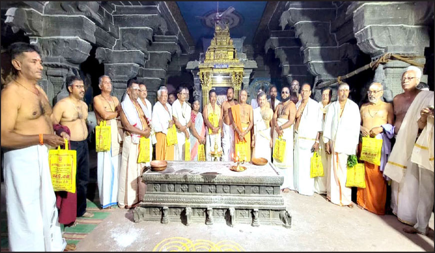 சுசீந்திரம் தாணுமாலயன் கோயில் மார்கழி பெருந்திருவிழா 18 ஊர் தலைவர்களுக்கு அழைப்பு