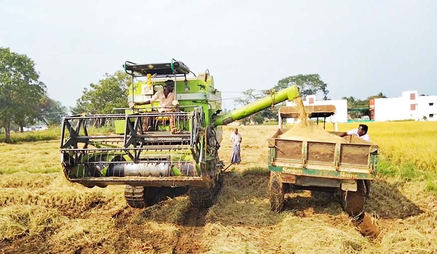 கீழ்பவானி பாசனப் பகுதியில் நெல் அறுவடை தீவிரம் கொள்முதல் நிலையங்களை திறக்க கோரிக்கை