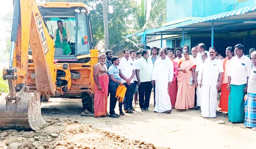 கிராமத்தில் பொதுமக்களின் நீண்ட நாள் கோரிக்கை