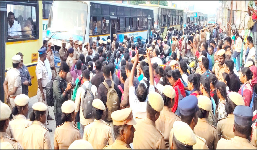 போராட்டம் நடத்திய 500-க்கும் மேற்பட்ட செவிலியர்கள் கைது