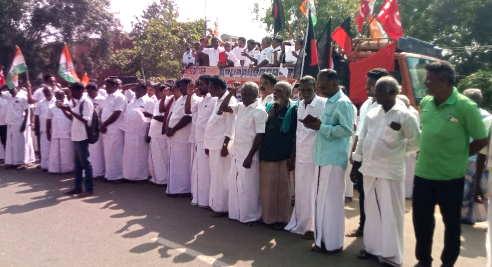 நூறுநாள் வேலைத் திட்டத்தை சிதைக்கும் மோடி அரசைக் கண்டித்து மதச்சார்பற்ற முற்போக்கு கூட்டணி ஆர்ப்பாட்டம்