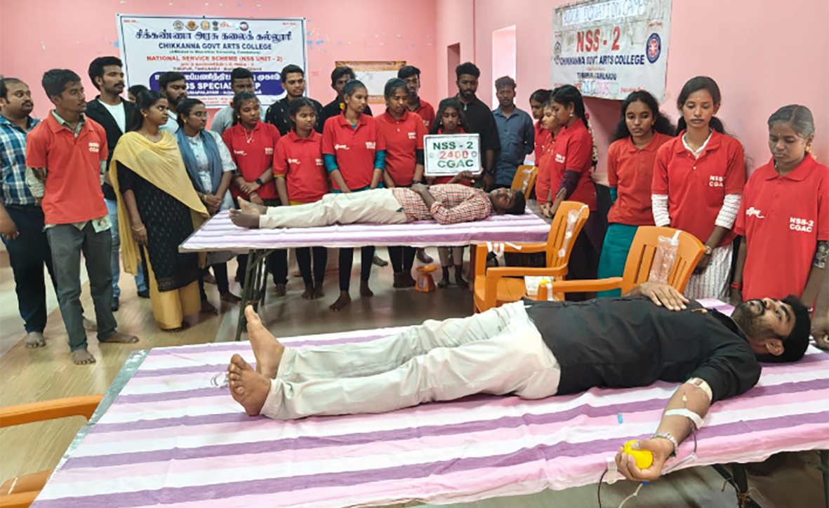 திருப்பூர் அரசு மருத்துவமனைக்கு 34 யூனிட் இரத்தம் தானம்