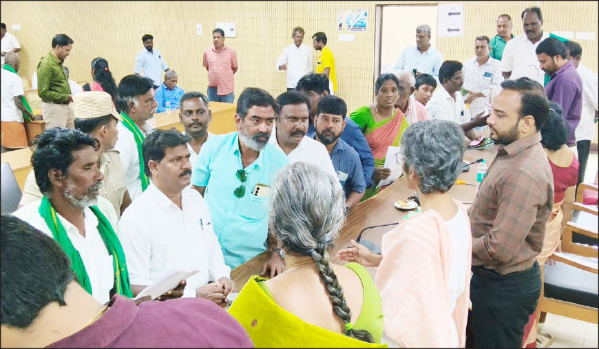 செங்கல்பட்டு மாவட்டத்தில் பட்டா கேட்டு சிபிஎம் சார்பில் 4500 மனுக்கள் மாவட்ட ஆட்சியரிடம் ஒப்படைப்பு