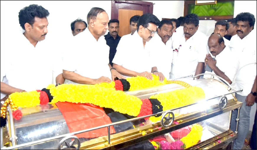 திமுக மூத்த தலைவர் எல்.கணேசன் உடலுக்கு முதல்வர் ஸ்டாலின் அஞ்சலி