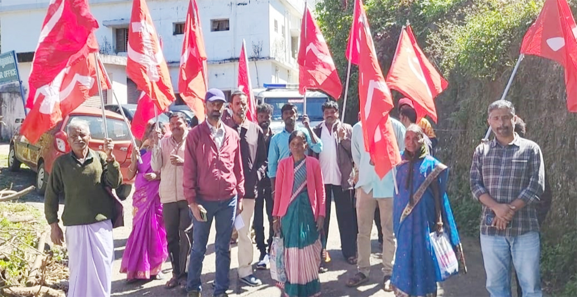 வேலிக்குள் சிறைப்பட்ட பூர்வகுடிகளின் வாழ்வு