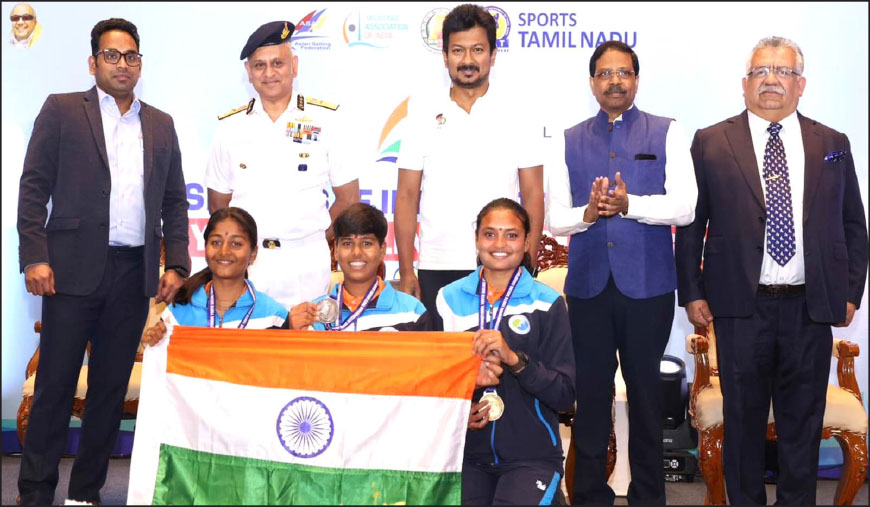 சர்வதேச இளையோர் பாய்மரப் படகு போட்டி 6 தங்கம் வென்று இந்தியா சாதனை