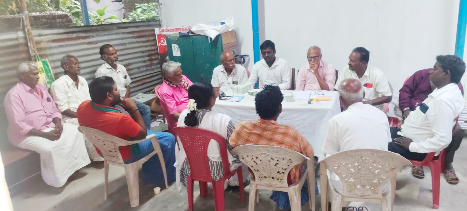 எடை போட பணம் வசூலிப்பதை தடுக்க வேண்டும் விவசாயிகள் கோரிக்கை