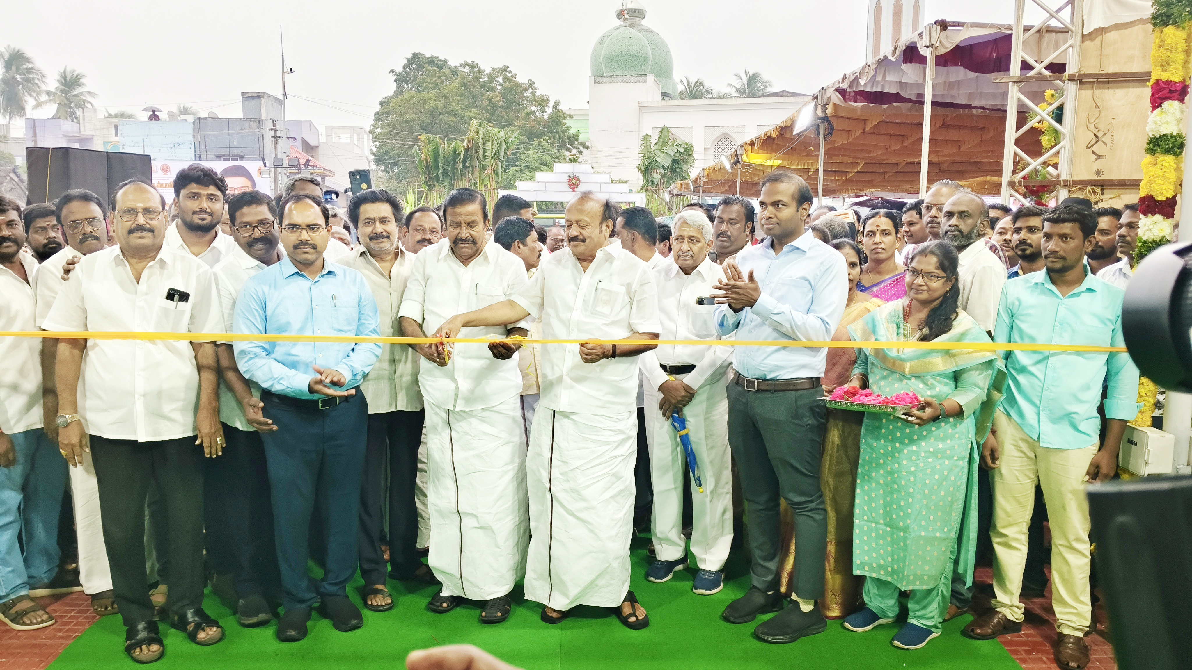 சிதம்பரம் நகராட்சியில் வளர்ச்சிப்பணிகள் அமைச்சர்கள் திறந்து வைத்தனர்