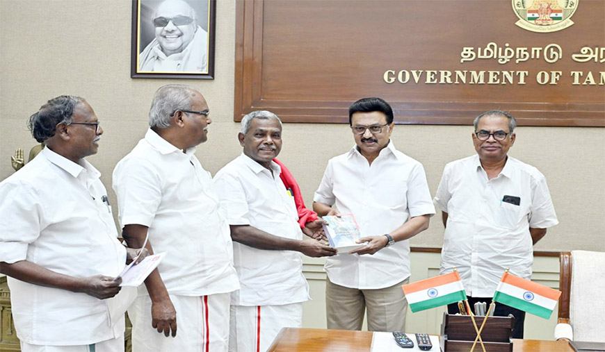 அரசு ஊழியர்-ஆசிரியர் ஓய்வூதிய சிக்கலுக்கு தீர்வு கண்டமைக்கு பாராட்டு தொழிலாளர் கோரிக்கைகள் தொடர்பாக முதல்வரிடம் சிபிஎம் தலைவர்கள் முறையீடு!