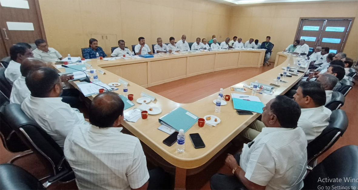 பனியன் தொழிலாளர் சம்பள உயர்வு பேச்சுவார்த்தை இழுபறி: பிப்.16ல் அடுத்தக்கட்ட பேச்சுவார்த்தை
