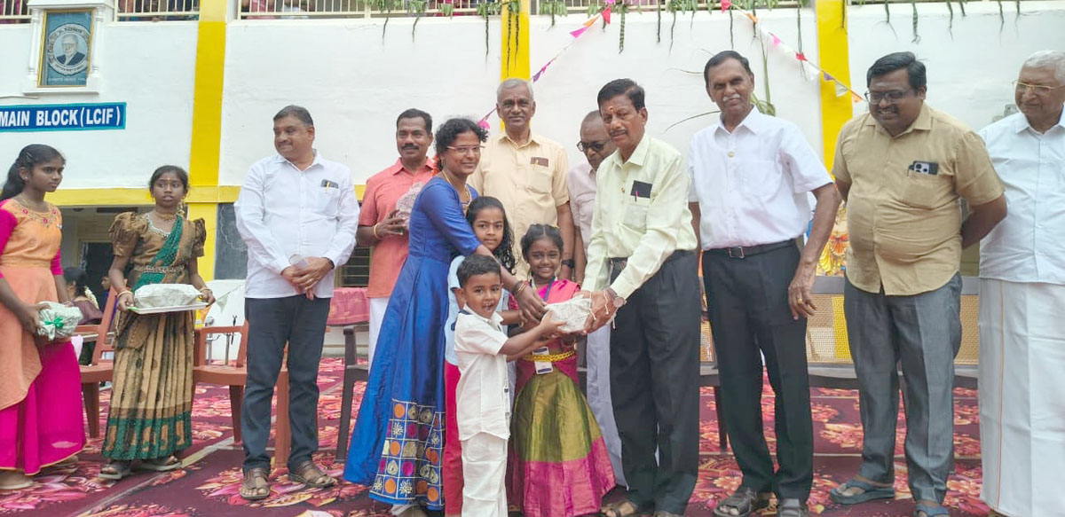 திருவில்லிபுத்தூரில் லயன்ஸ் பள்ளியில் பொங்கல் விழா
