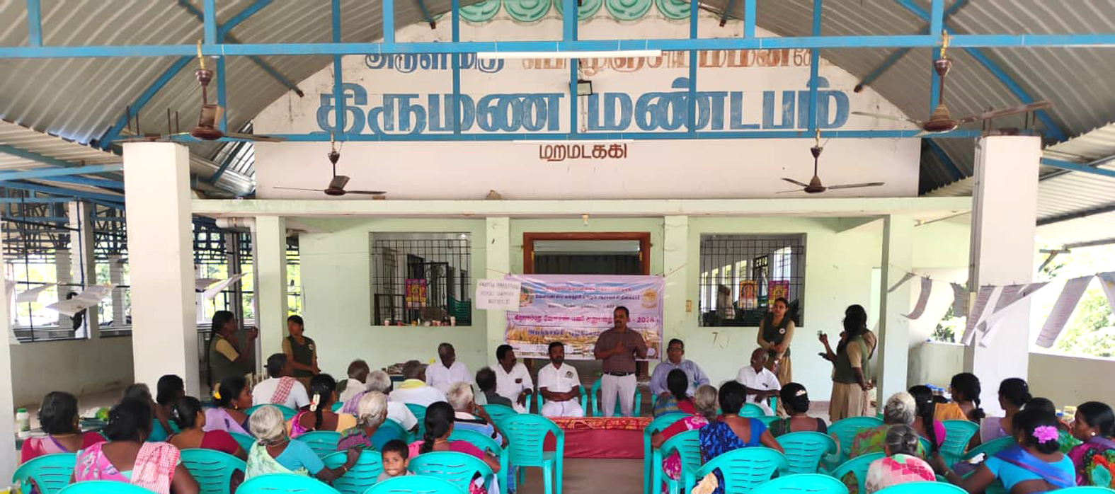 விவசாயிகளுடன் வேளாண் கல்லூரி மாணவிகள் கலந்துரையாடல்