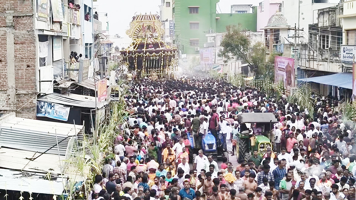 திருச்செங்கோட்டில் புதிய தேர் வெள்ளோட்டம்