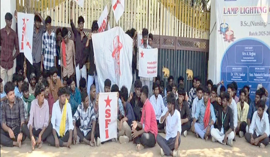 மாணவர்களுக்கு சான்றிதழ் தராமல் அலைக்கழிப்பு