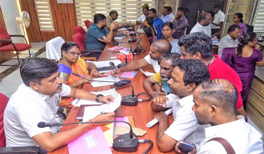 மீன்பிடித்தடைக்கால நிவாரண நிதியினை உயர்த்தி வழங்க அரசுக்கு கருத்துரு அனுப்பப்படும் குமரி மீனவர் குறைதீர் கூட்டத்தில் தகவல்