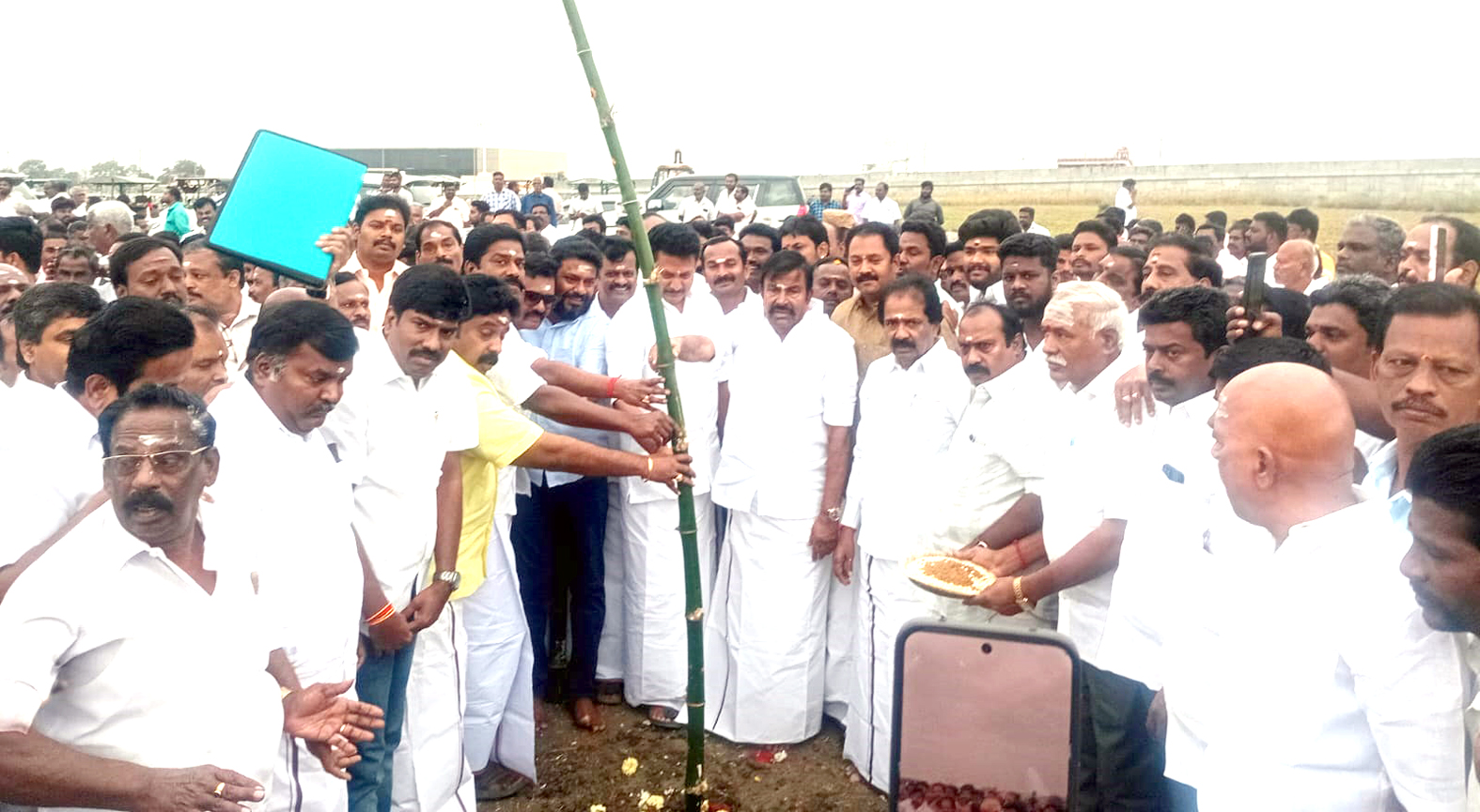 மார்ச் 8 திருச்சியில் திமுக மாநில மாநாடு பந்தல் கால் நடும் விழா-அமைச்சர்கள் பங்கேற்பு