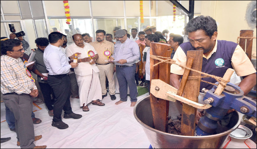 மதுரை மாவட்டத்தில் தமிழ்நாடு சட்டமன்ற மதிப்பீட்டுக் குழு ஆய்வு