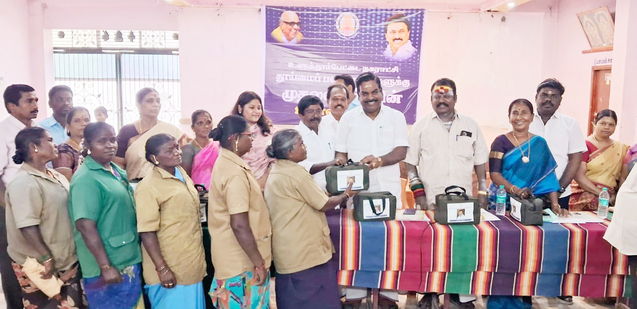 தூய்மைப் பணியாளர்களுக்கான உணவு வழங்கும் திட்டம் உளுந்தூர்பேட்டையில் எம்.எல்.ஏ துவக்கி வைத்தார்
