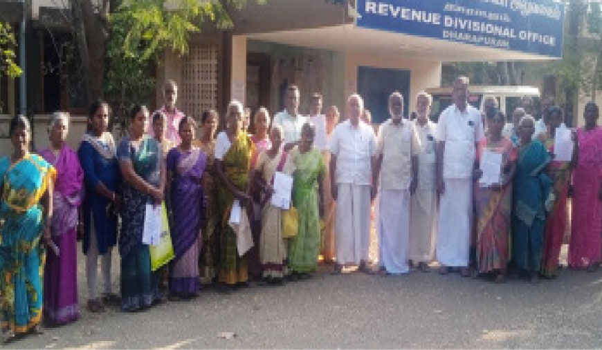 நிலுவையில் இருக்கும் நிலம், மனைப்பட்டா பிரச்சனைகள் தாராபுரம் கோட்டாட்சியர், வட்டாட்சியரிடம் மனு அளிப்பு