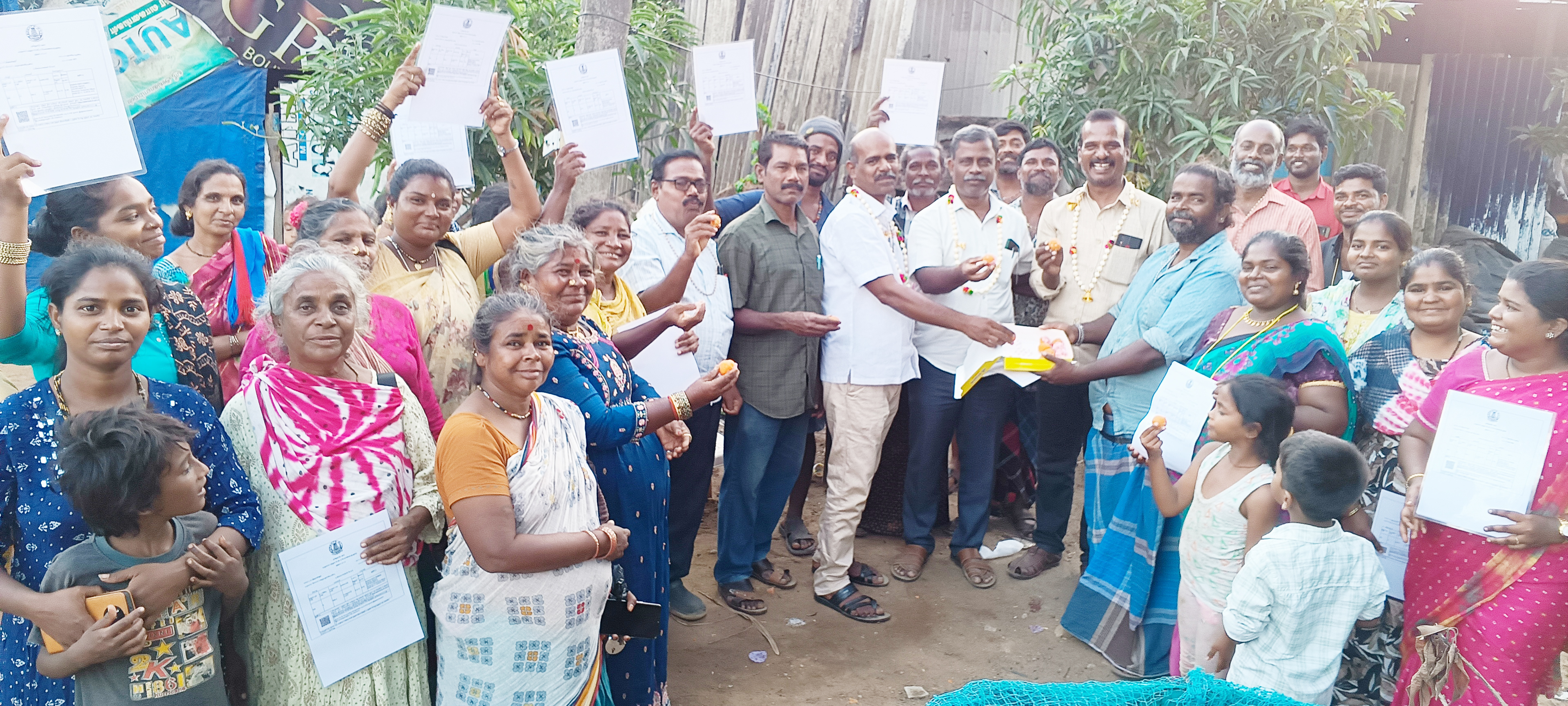 60 ஆண்டு காலப் போராட்டம் வெற்றி கும்மிடிப்பூண்டி நெறிக்குறவர் இன மக்களுக்குக் குடியிருப்பு பட்டா வழங்கல்