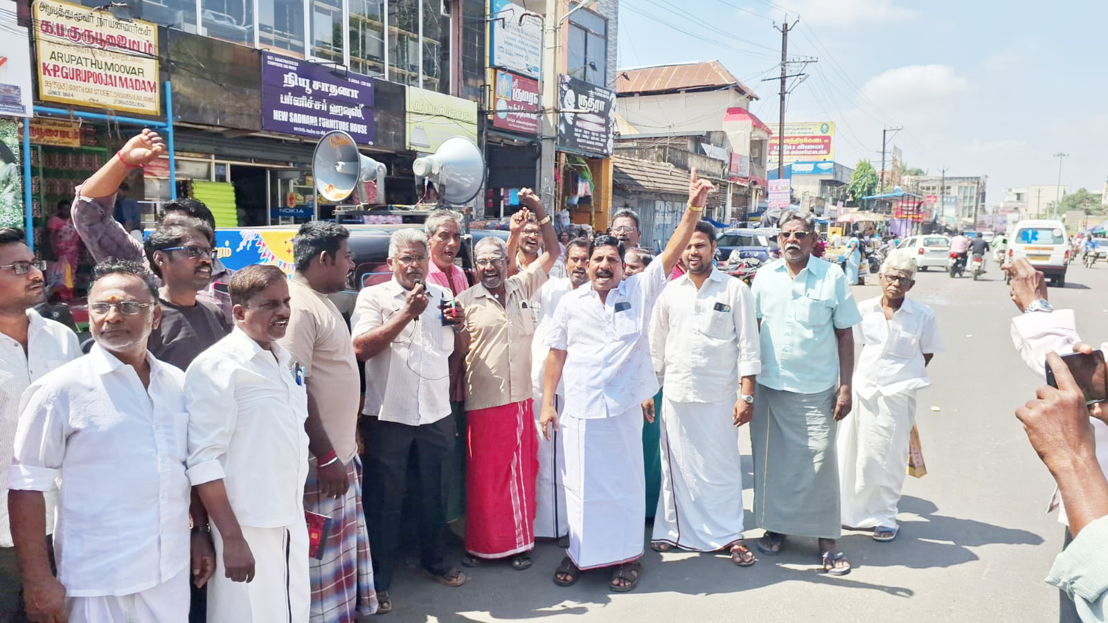 சிறப்பு மகளிர் உரிமைத் தொகை சிதம்பரத்தில் சரவெடி கொண்டாட்டம்