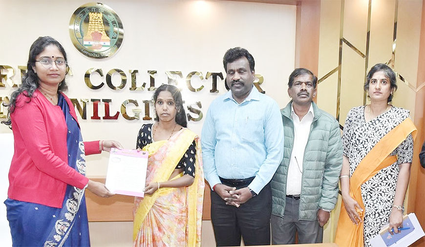 பத்மஸ்ரீ விருது அறிவிக்கப்பட்ட ஓவியரின் மனைவிக்கு அரசு வேலை