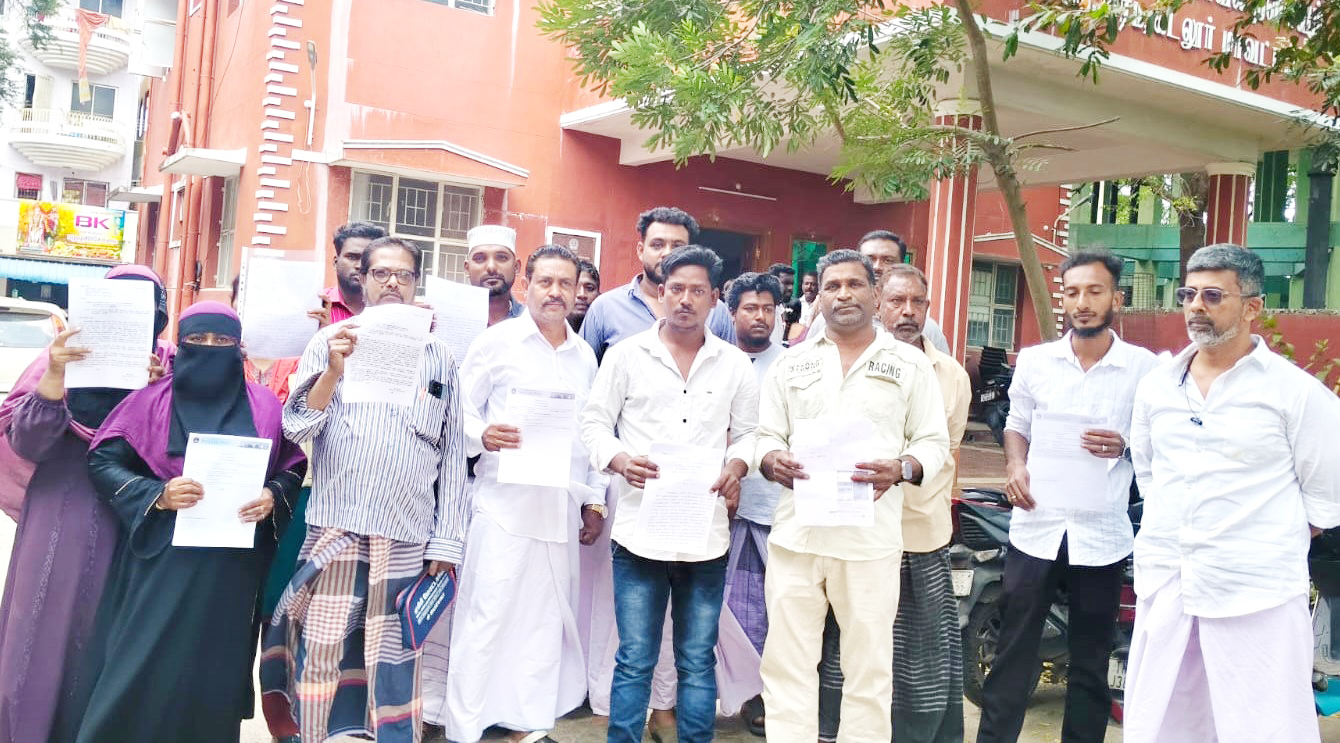 ஐடிஎப்சி தனியார் வங்கியில் பல லட்சம் முறைகேடு சிதம்பரம் துணை கண்காணிப்பாளரிடம் புகார்