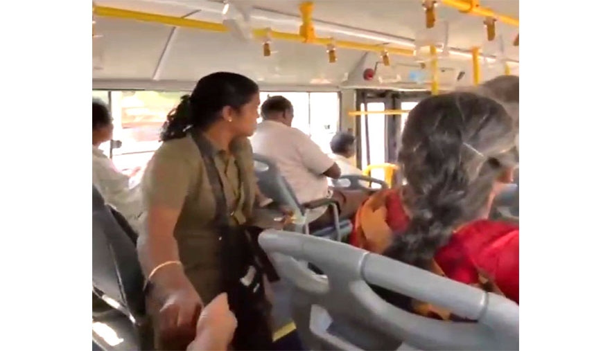 கன்னியாகுமரி மாவட்ட அரசு பேருந்துகளில் பெண் நடத்துனர்கள்
